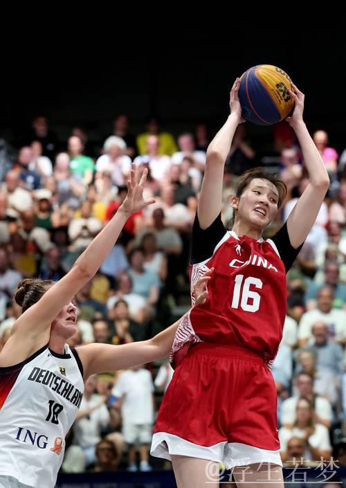 中国女子三人篮球队荣获亚洲杯第三名